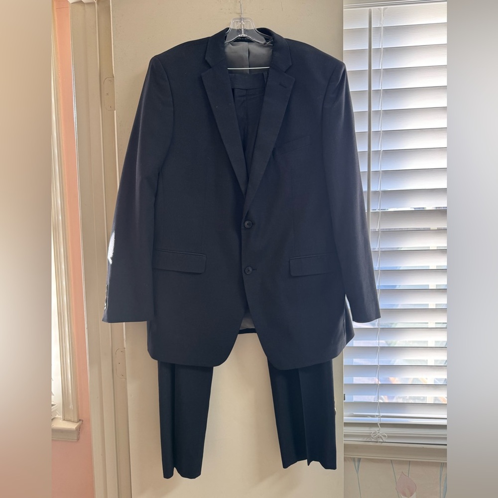 Perry Ellis Elegant Black Men's Suit